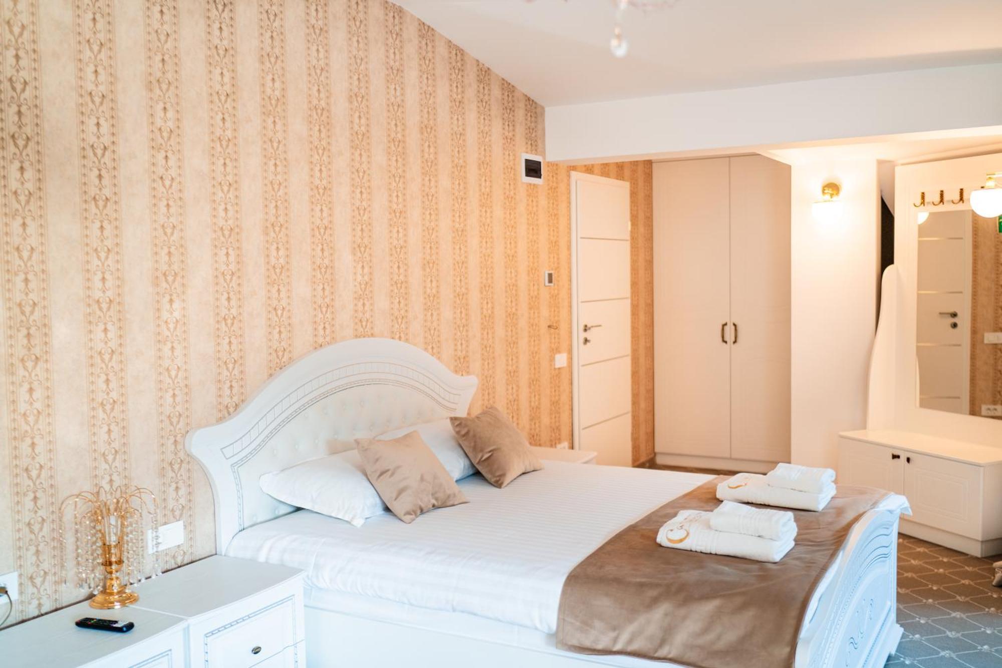 Carpentiere Arena Hotel Rasinari Bagian luar foto