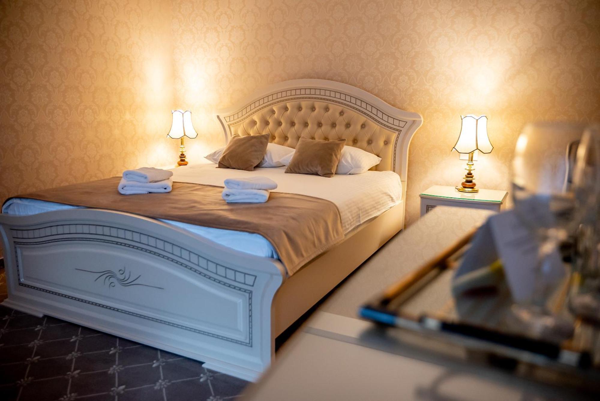 Carpentiere Arena Hotel Rasinari Bagian luar foto