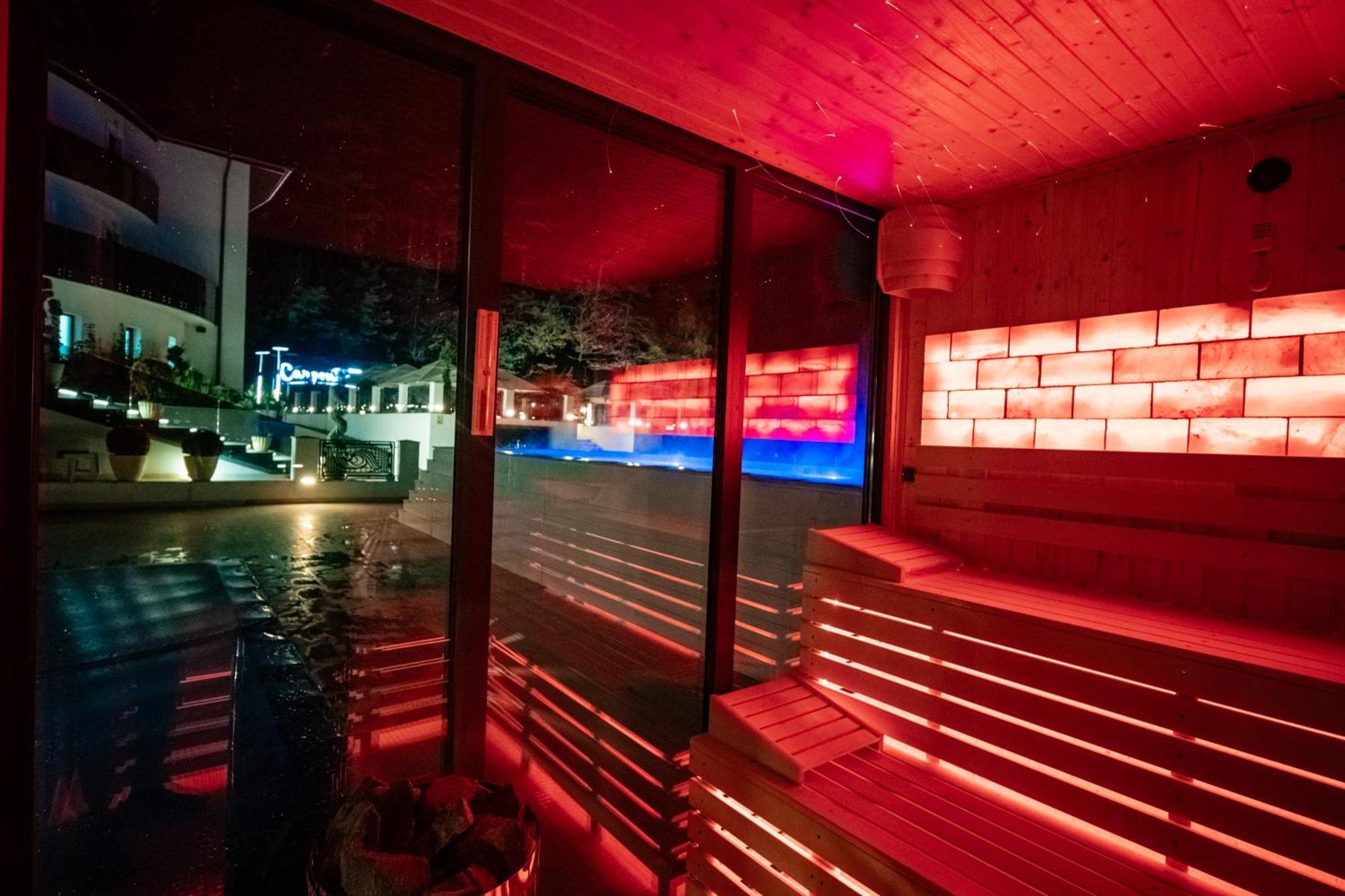 Carpentiere Arena Hotel Rasinari Bagian luar foto