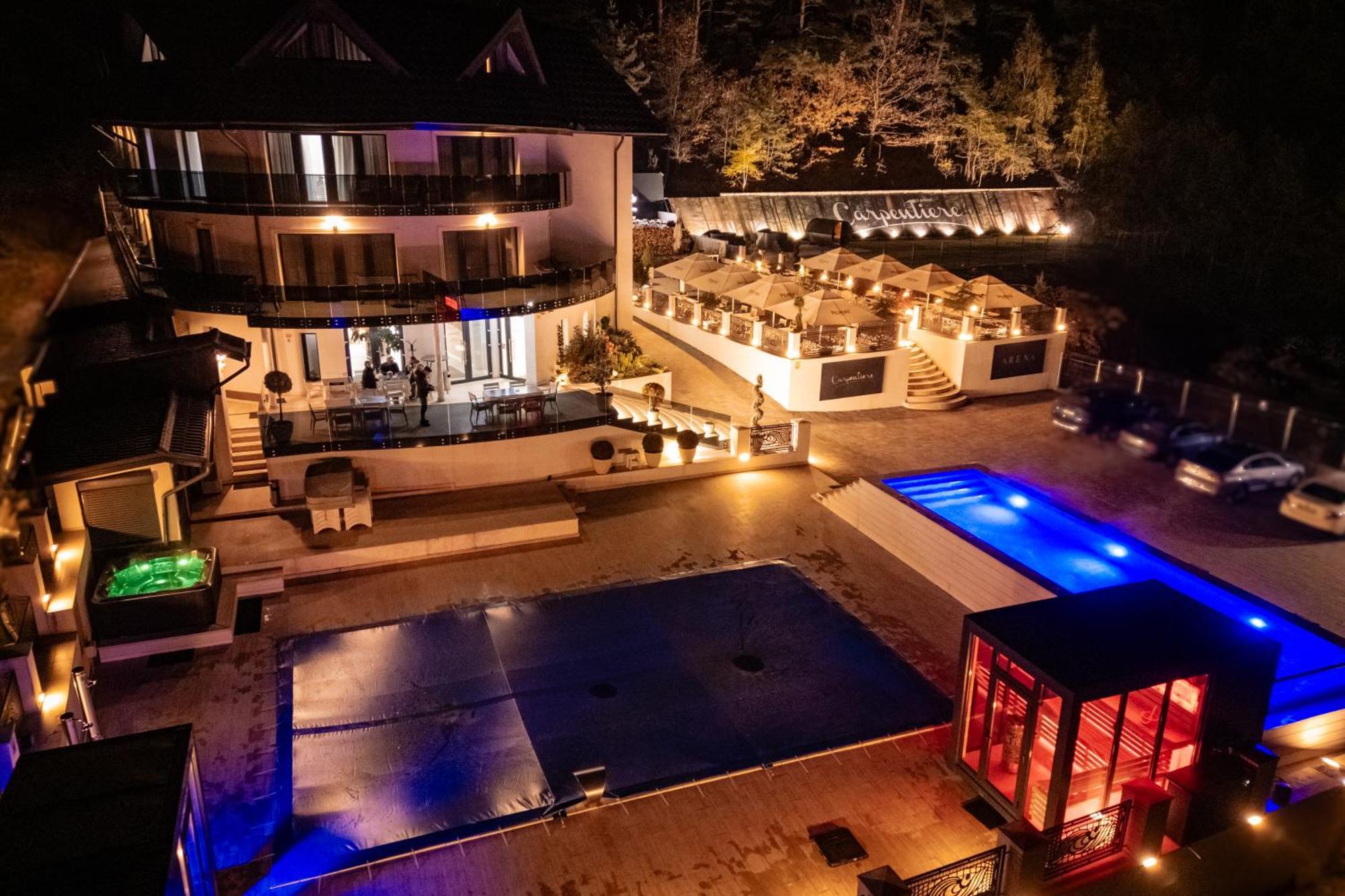 Carpentiere Arena Hotel Rasinari Bagian luar foto