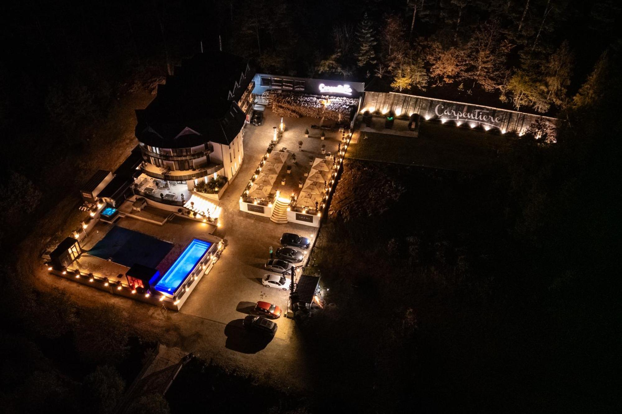 Carpentiere Arena Hotel Rasinari Bagian luar foto
