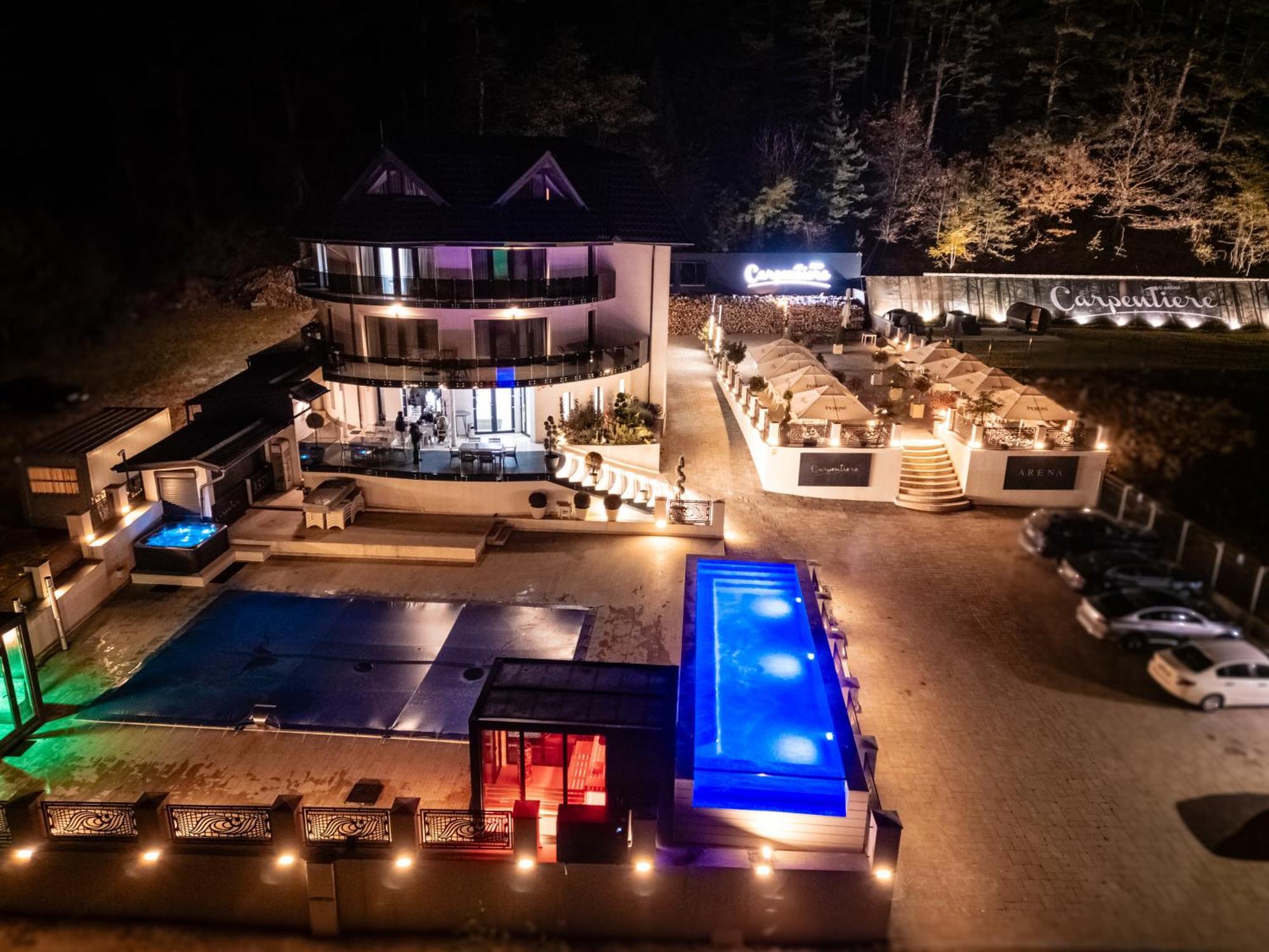 Carpentiere Arena Hotel Rasinari Bagian luar foto