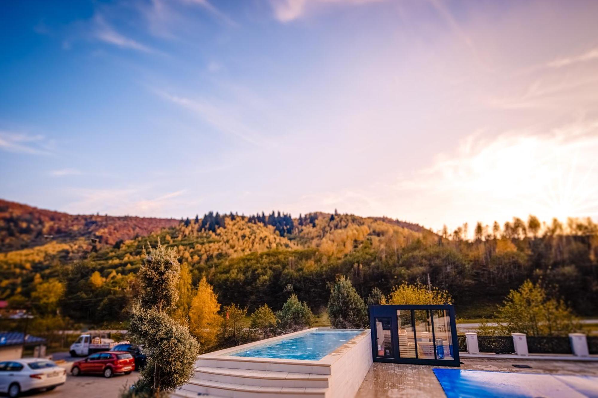 Carpentiere Arena Hotel Rasinari Bagian luar foto