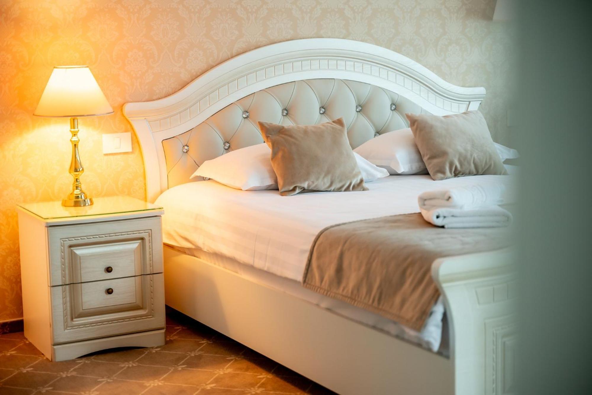Carpentiere Arena Hotel Rasinari Bagian luar foto