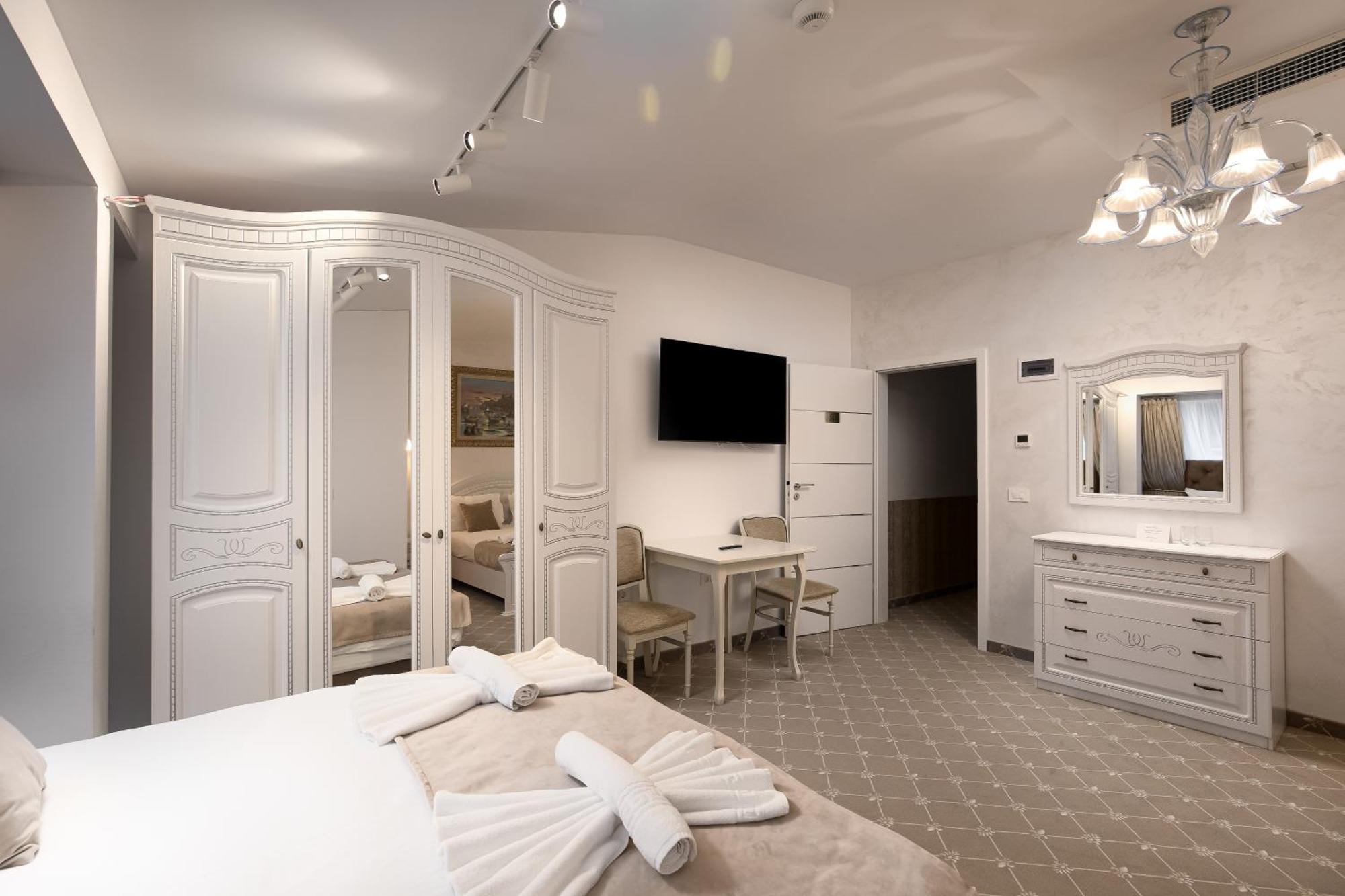 Carpentiere Arena Hotel Rasinari Bagian luar foto